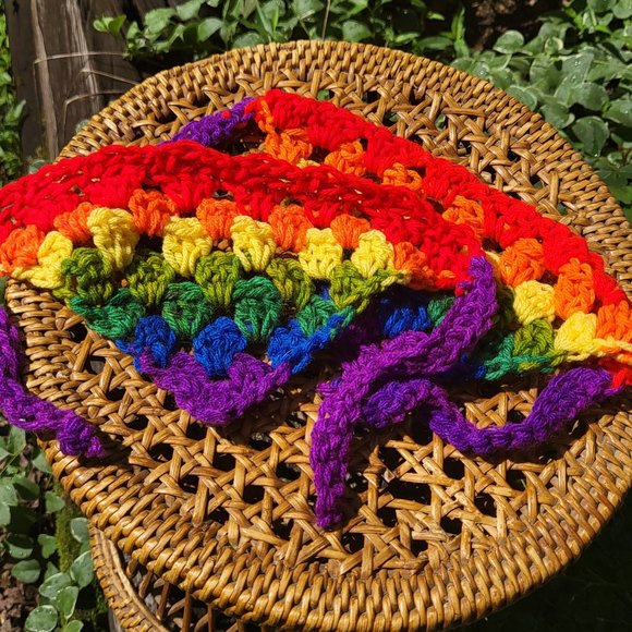 Small Crochet PRIDE Rainbow Bandana - Picture 1 of 3